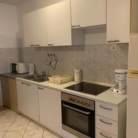 Orada-parking, Barbecue, Terrace