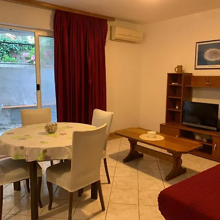 Daire Orada-parking, Barbecue, Terrace *